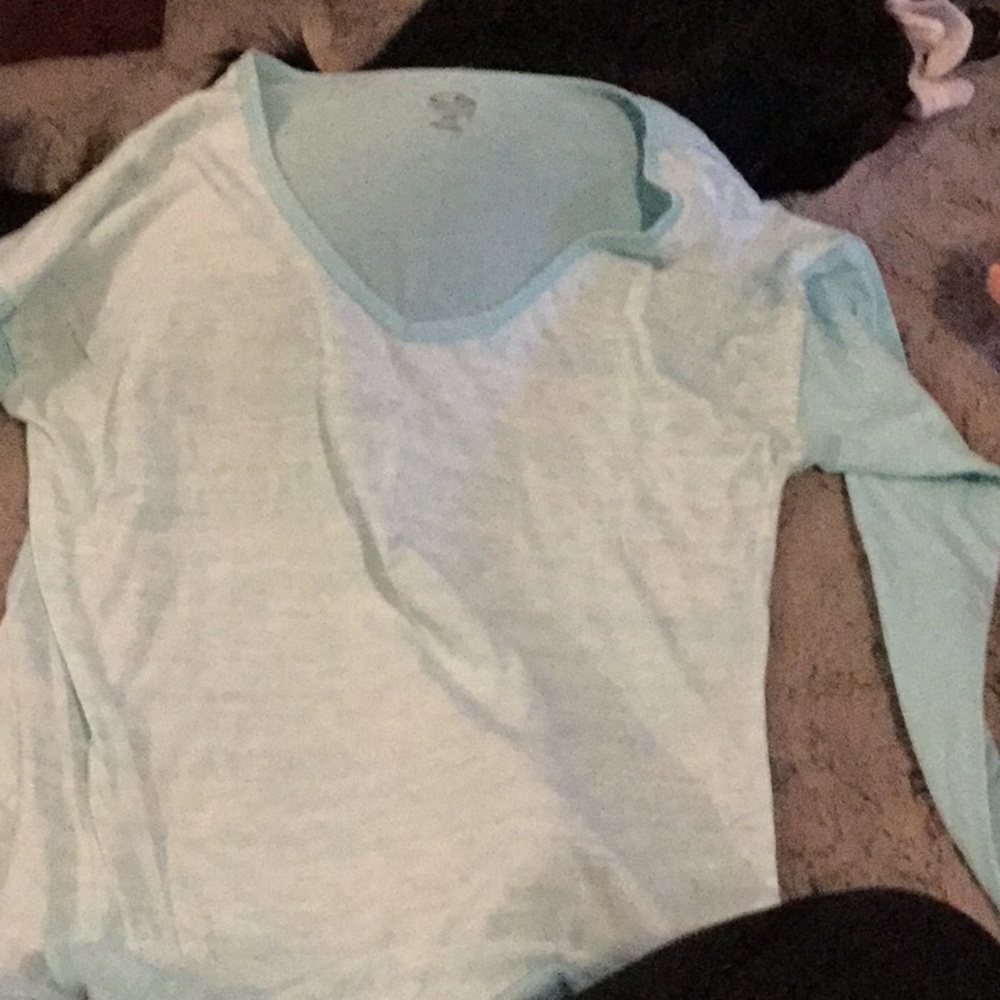 Exercise Tops - image 1